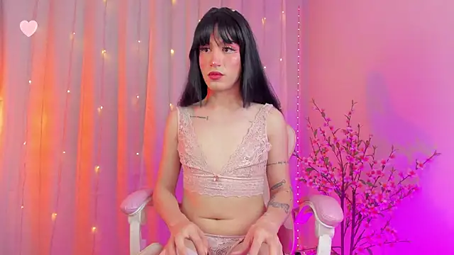 rosseblondee online show from 11.04.25