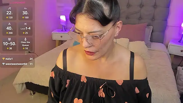 Snapshot of _Abril_W chatting on 02.09.25  Abril W online show from 02.09.25