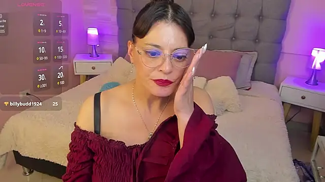 Snapshot of _Abril_W chatting on 02.18.25  Abril W online show from 02.18.25