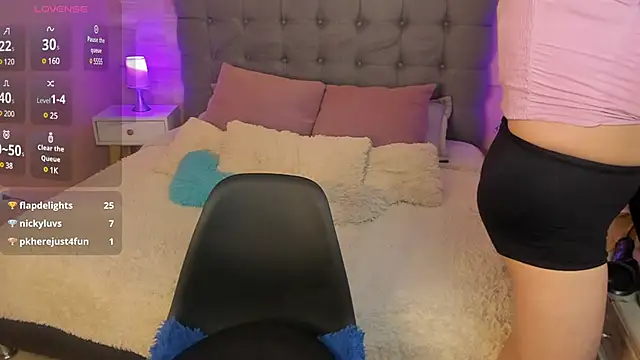 Snapshot of _Abril_W chatting on 03.02.25  Abril W online show from 03.02.25