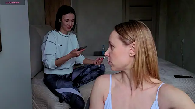 sweeetgirls2021 online show from 04.19.26