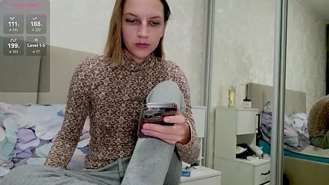 Alisa-w online show from 11.17.25