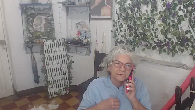 FunnyGrandma online show from 11.28.25