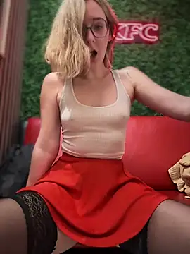 The Snowwhitee online show from 01.06.25