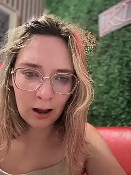 The Snowwhitee online show from 02.23.25