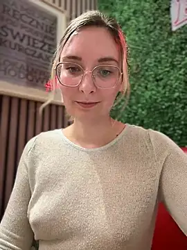 The Snowwhitee online show from 03.18.25