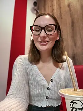 The Snowwhitee online show from 02.11.26