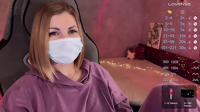 Snapshot of Your_Sweet_Lilu chatting on 02.13.25 Your Sweet Lilu online show from 02.13.25