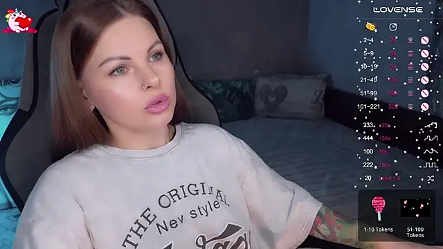 Snapshot of Your_Sweet_Lilu chatting on 10.16.25 Your Sweet Lilu online show from 10.16.25