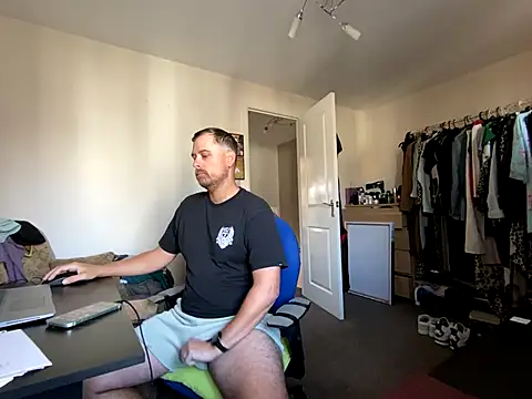 Kramer023 online show from 09.24.25