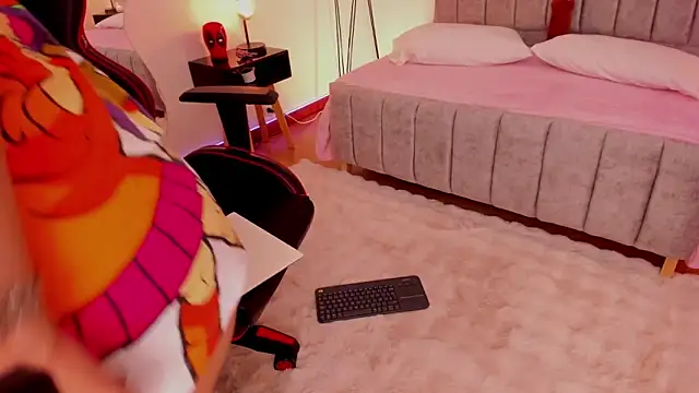 EmmyEvans1 online show from 01.06.25