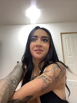 EmmyEvans1 online show from 11.14.25