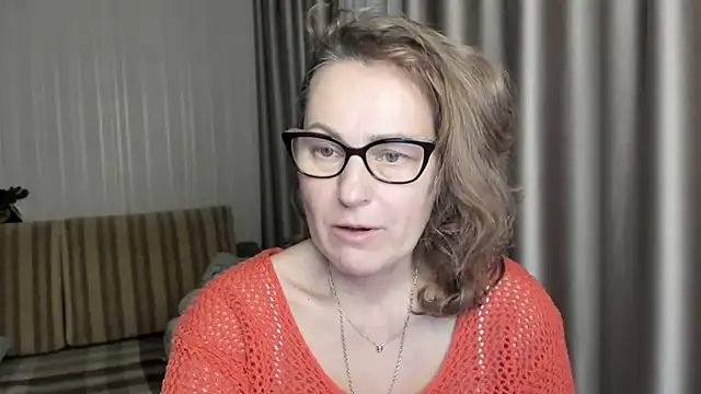 lauraoven online show from 01.24.25