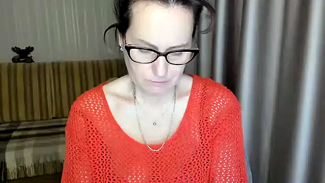 lauraoven online show from 03.05.25