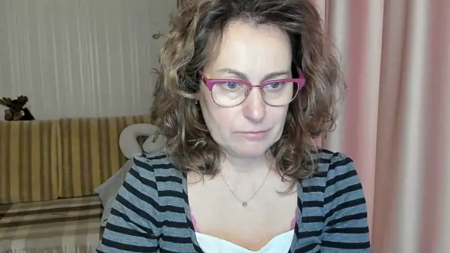 lauraoven online show from 03.18.25