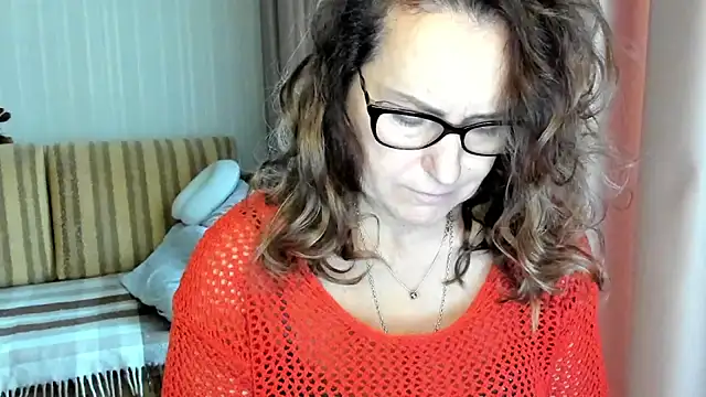 lauraoven online show from 10.30.25