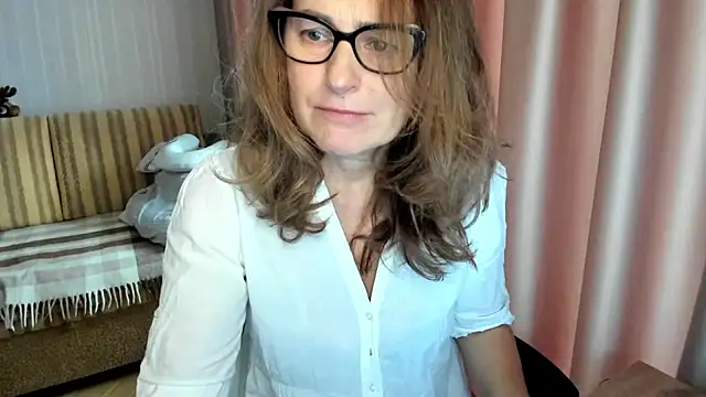 lauraoven online show from 11.14.25