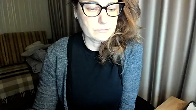 lauraoven online show from 02.18.26