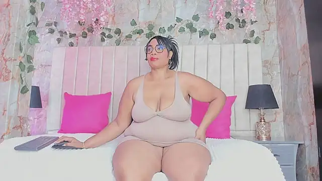 Snapshot of AranzaLatinBlacks chatting on 03.19.25 AranzaLatinBlacks online show from 03.19.25