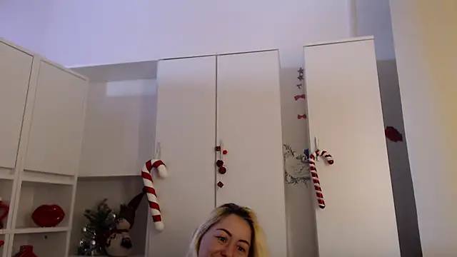 Snapshot of spell_of_love chatting on 01.15.26 spell of love online show from 01.15.26