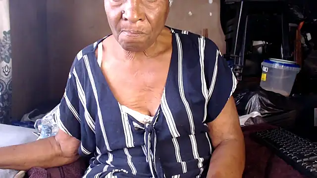 NaughtyGranny online show from 11.18.25