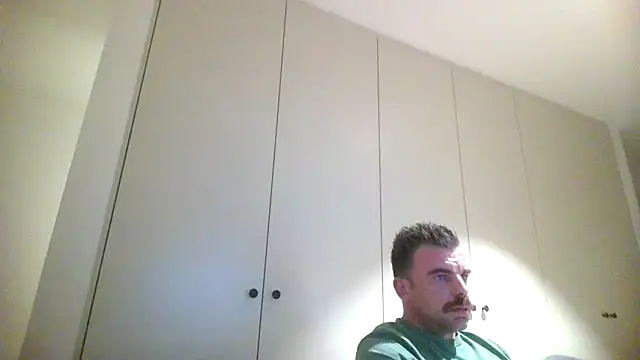 Snapshot of mrbigballs chatting on 09.13.25 mrbigballs online show from 09.13.25