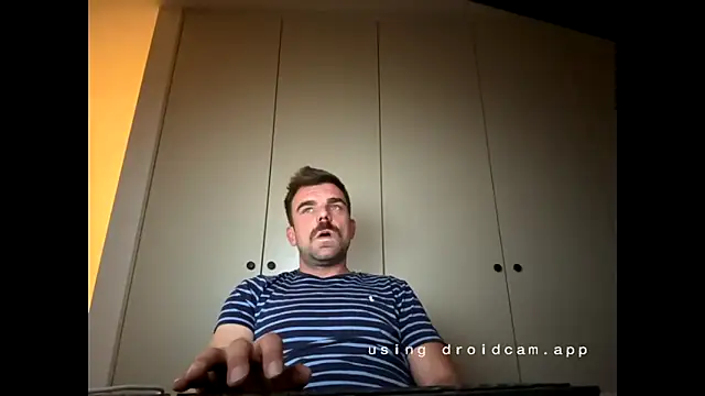 Snapshot of mrbigballs chatting on 09.17.25 mrbigballs online show from 09.17.25