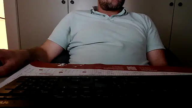 Snapshot of mrbigballs chatting on 06.13.26 mrbigballs online show from 06.13.26