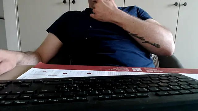 Snapshot of mrbigballs chatting on 06.14.26 mrbigballs online show from 06.14.26