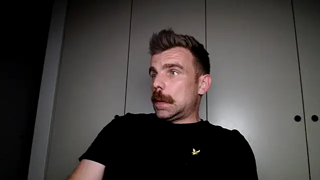 Snapshot of mrbigballs chatting on 06.15.26 mrbigballs online show from 06.15.26