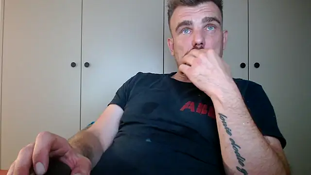 Snapshot of mrbigballs chatting on 06.23.26 mrbigballs online show from 06.23.26