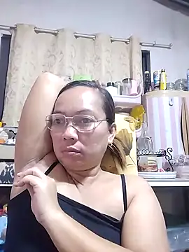Snapshot of asianwet4u chatting on 02.13.25 asianwet4u online show from 02.13.25