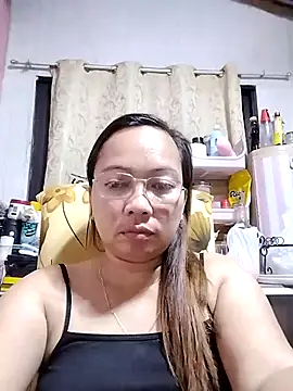 Snapshot of asianwet4u chatting on 02.21.25 asianwet4u online show from 02.21.25
