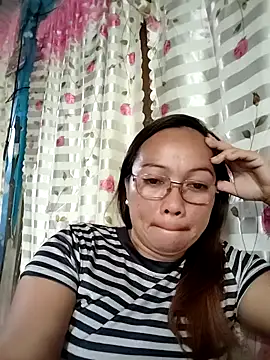 Snapshot of asianwet4u chatting on 02.26.25 asianwet4u online show from 02.26.25