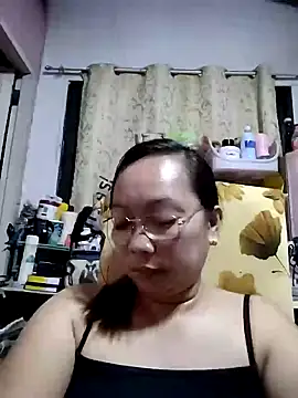 Snapshot of asianwet4u chatting on 02.26.25 asianwet4u online show from 02.26.25