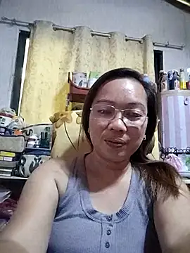 Snapshot of asianwet4u chatting on 03.02.25 asianwet4u online show from 03.02.25