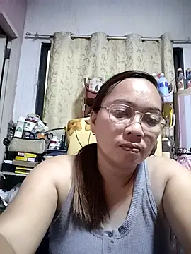 Snapshot of asianwet4u chatting on 03.02.25 asianwet4u online show from 03.02.25