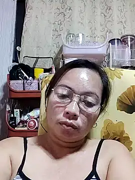 Snapshot of asianwet4u chatting on 03.17.25 asianwet4u online show from 03.17.25