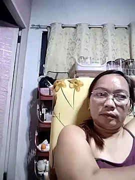 Snapshot of asianwet4u chatting on 03.19.25 asianwet4u online show from 03.19.25