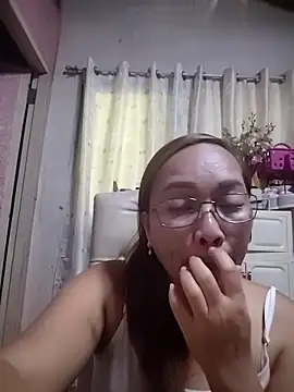 Snapshot of asianwet4u chatting on 09.25.25 asianwet4u online show from 09.25.25