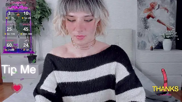 Snapshot of HelenSpellman chatting on 02.26.26 HelenSpellman online show from 02.26.26