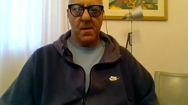Snapshot of ANONIMO7735 chatting on 05.18.26 ANONIMO7735 online show from 05.18.26