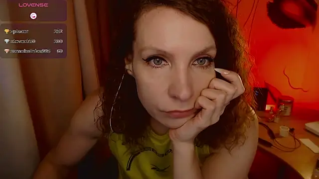 Snapshot of JohansonKatie chatting on 01.10.25 JohansonKatie online show from 01.10.25