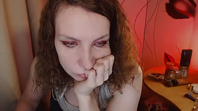 Snapshot of JohansonKatie chatting on 01.21.25 JohansonKatie online show from 01.21.25