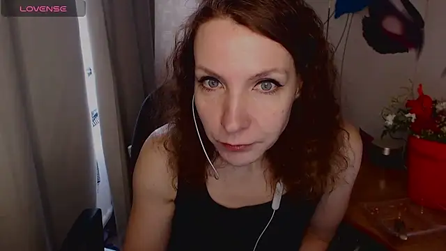 Snapshot of JohansonKatie chatting on 02.22.25 JohansonKatie online show from 02.22.25