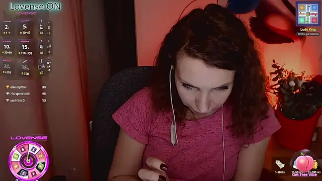 Snapshot of JohansonKatie chatting on 02.24.25 JohansonKatie online show from 02.24.25