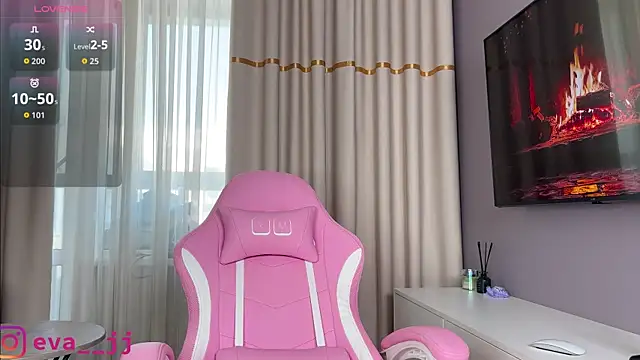 Snapshot of Eva_JJ chatting on 06.17.26 Eva JJ online show from 06.17.26