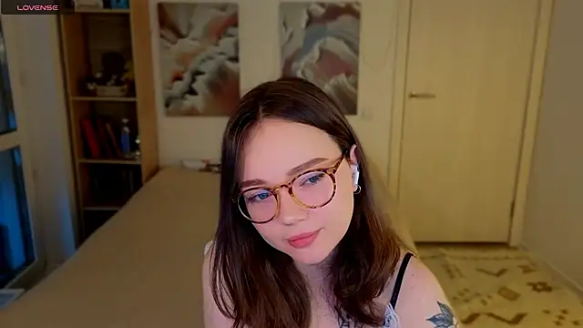 MilenaSaint online show from 04.16.26