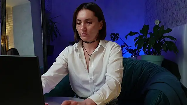 ClaraBendover online show from 05.27.26