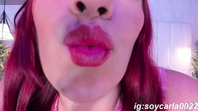 Snapshot of naughty_flower18 chatting on 12.19.24 naughty flower18 online show from 12.19.24